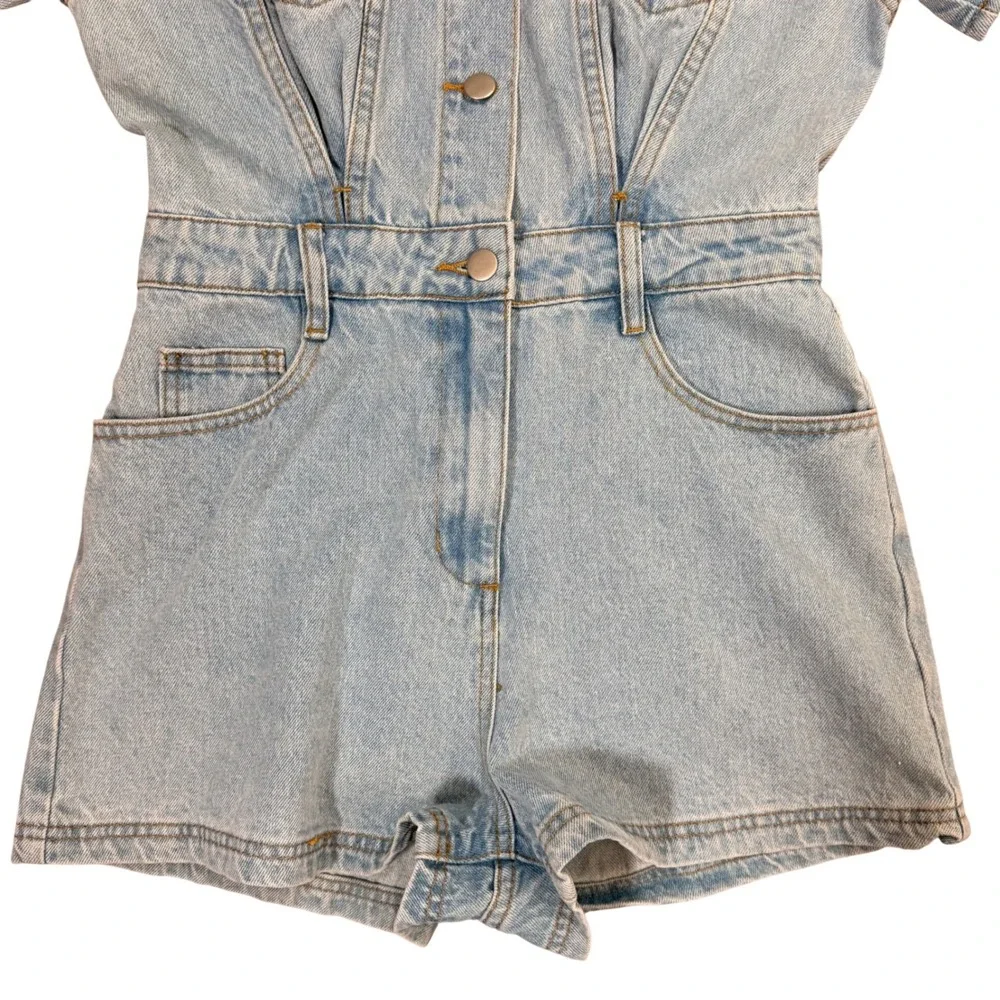 Le‎ Lis Collection Womens Light Wash Denim Utility Romper Short Sleeve Small NEW